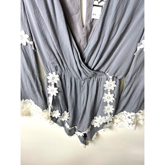 Nude blue floral‎ lace trim romper women’s small festival boho - Picture 4 of 10